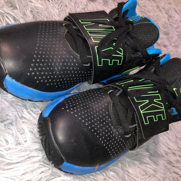 Nike boys shoes - Picture 4 of 8